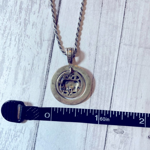 3/$20 Wild and Free Elephant Pendant Necklace - Picture 3 of 3